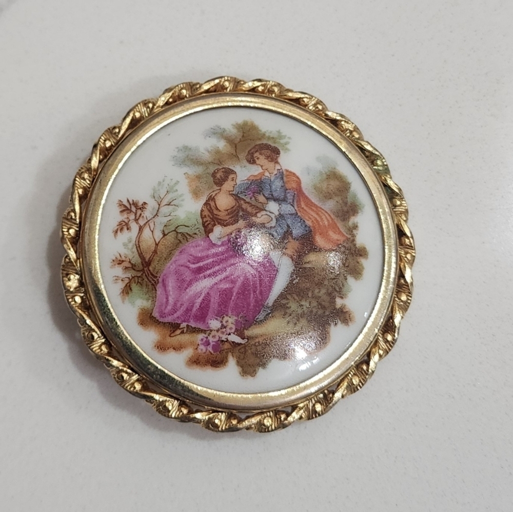 Vintage Gold Framed Brooch with Victorian Romantic Scene